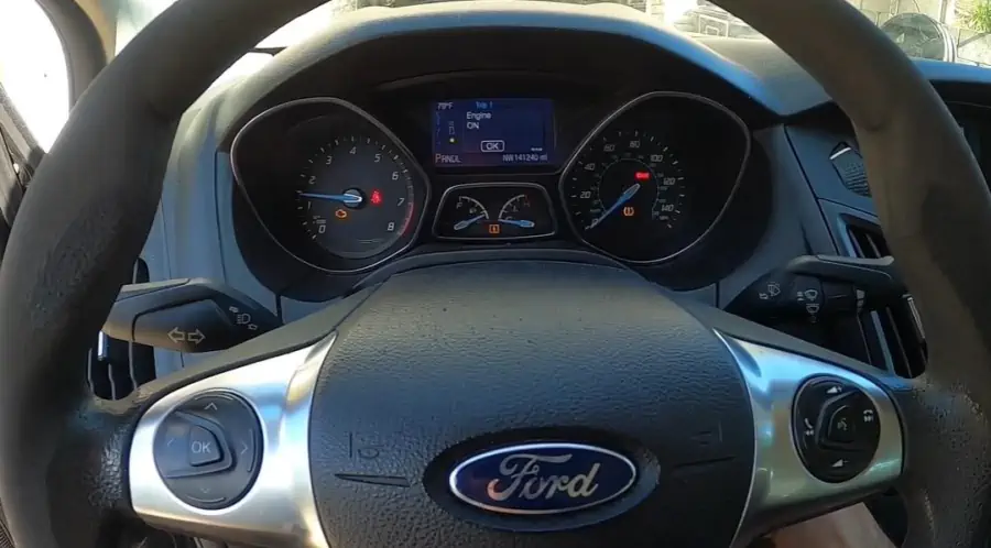 Ford Focus 3 горит чек