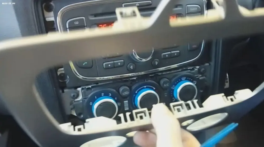 Форд Фокус 2 снятие магнитолы радио музыки